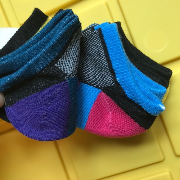 Muk Luks- 6-pair socks - Picture 8 of 8